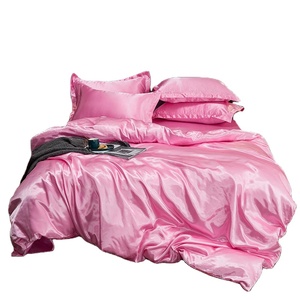 Nhà Máy Trực Tiếp Sang Trọng <span class=keywords><strong>Comforter</strong></span> Bộ Lụa Màu Hồng Bộ Đồ Giường Satin Cưới Tấm Ga Giường Bộ - Product Image 1