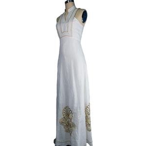 Nuevo Vestido de Verano Blanco con Cuello en V, Bordado Metálico, Color Sólido, de Algodón y Lino, Sin Mangas - Product Image 3