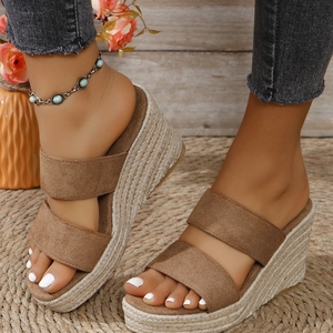 Sandales <span class=keywords><strong>compensées</strong></span> à bout rond pour femmes en cuir PU avec semelle en caoutchouc, style espadrille, vente en gros d'usine - Product Image 1