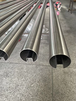 Système de tubes ronds en acier inoxydable à fentes pour balustrade de balcon en verre