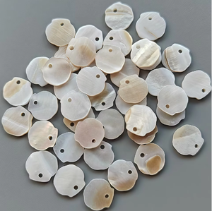 Bán Buôn Lỗ Duy Nhất Trang Trí Sinh Thái Thân Thiện Với Nút Vỏ Tự Nhiên Khóa Hình Nút Cho Hàng Dệt kim - Product Image 1