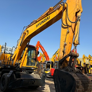 Excavatrice sur roues Hyundai Robex 210W-9T, couleur orange, équipement de construction lourd, 22 tonnes, PLC, d'occasion - Product Image 2