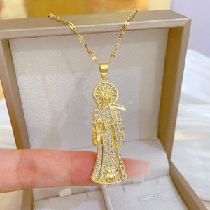 Fancy Day Nuevo Diseño Colgante de Latón Chapado en Oro con Micro Pavé de Circonitas, Amuleto Religioso del Dios de la <span class=keywords><strong>Muerte</strong></span>, Joyería de Moda - Product Image 2