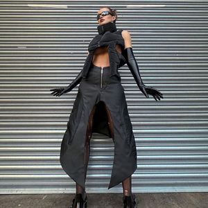 2024 inverno nuova <span class=keywords><strong>giacca</strong></span> <span class=keywords><strong>senza</strong></span> <span class=keywords><strong>maniche</strong></span> da <span class=keywords><strong>donna</strong></span> con cerniera in stile gotico nero irregolare scavata - Product Image 2