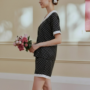 Ensemble de pyjama d'été pour femmes, à pois, manches courtes, col en V, haut boutonné, short, 2 pièces, vêtements de nuit - Product Image 3