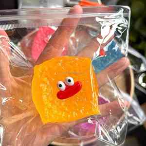 Jouet Squishy en Maltose à Grands Yeux et Bouche de Saucisse, Doux, Amusant, Anti-Stress, pour Adultes et Enfants - Vente en Gros - Product Image 4