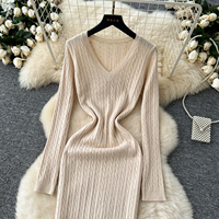Robe moulante mi-longue décontractée en maille torsadée à col en V et manches longues pour femme, idéale pour le quotidien