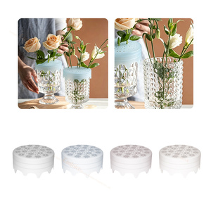 Supporto <span class=keywords><strong>per</strong></span> Composizioni Floreali in Silicone, Tendenza del Momento, <span class=keywords><strong>per</strong></span> Matrimoni e Casa, Supporto Fai-<span class=keywords><strong>da</strong></span>-Te <span class=keywords><strong>per</strong></span> <span class=keywords><strong>Fiori</strong></span>, Griglia Estensibile <span class=keywords><strong>per</strong></span> <span class=keywords><strong>Vasi</strong></span> Rotondi e Quadrati - Product Image 1
