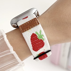 BEEFLYPOWER <span class=keywords><strong>Bracelet</strong></span> en nylon extensible à boucle japonaise motif fraise mignon pour <span class=keywords><strong>Apple</strong></span> <span class=keywords><strong>Watch</strong></span> Series 11 10 45mm 49mm Femme - Product Image 3
