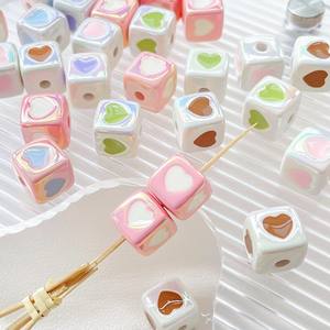 Precio al por mayor lindo Color galvanizado en forma de corazón de cuatro lados cuentas acrílicas cuadradas DIY materiales hechos a mano Accesorios - Product Image 2