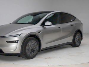 Nueva Generación Tesla Model Y L, Vehículo Eléctrico Mediano de 5 Plazas, Transmisión de Una Sola Velocidad, Batería de Largo Alcance de 82 kWh, 150-200 kW - Product Image 3