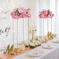 Erhöhter Luxus-Blumen ständer aus Metall für Hochzeiten Bankette Esstisch-Herzstück dekoration mit eleganten Blumen arrangements
