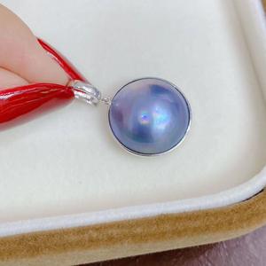 Pendentif solitaire Mabei World Starry Sky Blue en perle de culture Mabe ronde, boucle universelle en argent 925, unisexe - Product Image 3