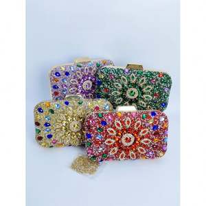 حقائب يد نسائية مرصعة بالكريستال للزفاف والحفلات الرسمية - Product Image 2