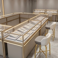 Vitrines à bijoux esthétiques haut de gamme avec éclairage LED personnalisées ; Présentoirs et vitrines à bijoux de luxe verrouillables
