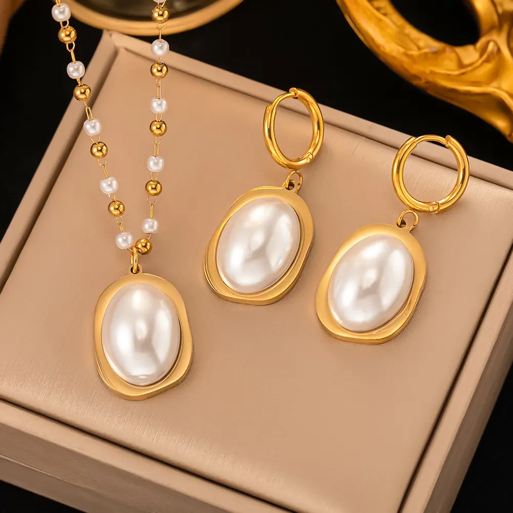 Commercio all'ingrosso collana di perle in acciaio inox Set di orecchini non sbiadiscono oro perle ciondoli gioielli Set per le donne
