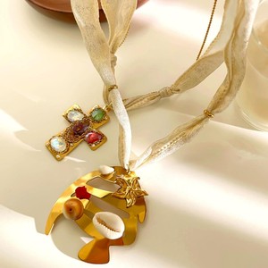 Ciondolo a Forma <span class=keywords><strong>di</strong></span> Cuore Cristiano in Acciaio Inox con Accenti in Zircone Colorato e Conchiglia, Collana Trendy Versatile e Unica per Donne - Product Image 4