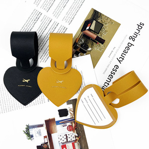 <span class=keywords><strong>Étiquette</strong></span> <span class=keywords><strong>de</strong></span> bagage anti-perte en PVC avec motif cœur pour l'<span class=keywords><strong>identification</strong></span> des cartes <span class=keywords><strong>d</strong></span>'embarquement et des valises - Product Image 4