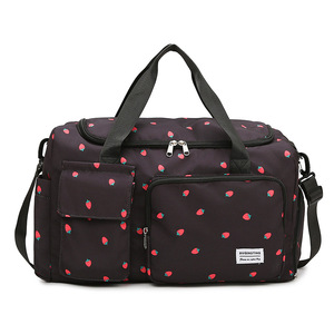 Sac de voyage presbytie multifonctionnel et léger en tissu Oxford, grande capacité, motif fraise, fermeture éclair, tendance, en promotion - Product Image 5