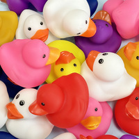 Jouets de bain personnalisés en forme de canard en caoutchouc avec motifs imprimés pour bébés, jouets de baignoire en plastique miniatures en vrac avec logo en vinyle pour enfants