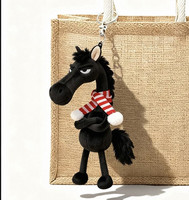 Porte-clés pendentif en coton Lucky Black Horse, best-seller de l'année, figurine en peluche, jouet, poupée, pièce de présentation, porte-clés animal en peluche de marque