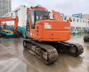Vente flash : Excavatrice sur chenilles Hitachi ZX135US zx135 de 14 tonnes, modèle 2022, 90% NEUF, d'occasion avec moteur, pompe et équipement pour rapport - Product Image 2