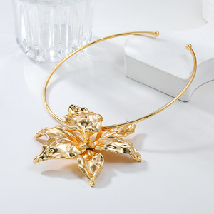 Collana Trendy Estiva con Ciondolo a Fiore Esagerato, Collana Hip Hop per <span class=keywords><strong>Amanti</strong></span> <span class=keywords><strong>e</strong></span> <span class=keywords><strong>Amici</strong></span> - Product Image 4