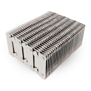 Tùy Chỉnh Nam Châm Tên Tấm Kim Loại Huy Hiệu Chủ Khắc Đen Chải Thép Không Gỉ <span class=keywords><strong>Tag</strong></span> Dính Nam Châm Cho Công Ty Nhân Viên - Product Image 3