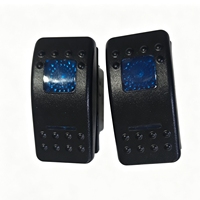 Interrupteur à bascule étanche SPDT (ON)-OFF-ON 4P DC12V24V avec couvercle noir et double éclairage bleu pour la modification de camions, motos, bateaux et embarcations marines