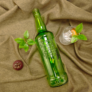 Bouteille de vin en verre vert personnalisée de 730 ml avec bouchon à vis en aluminium, estampage doré gravé, prise en charge OEM/ODM pour Gin, Whisky, Rhum, <span class=keywords><strong>Vodka</strong></span> - Product Image 4
