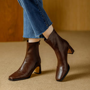 Zapatos de Vestir Formales de Lujo Estilo Italiano para Hombre, de Cuero Genuino, Oxford Sin Cordones, Hechos a Mano y Bordados - Product Image 1