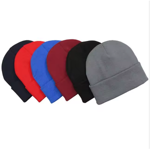 Bonnet en tricot rayé en peluche unisexe personnalisé 100 % acrylique – Tendance, économique et idéal pour l'extérieur en automne et en hiver - Product Image 6