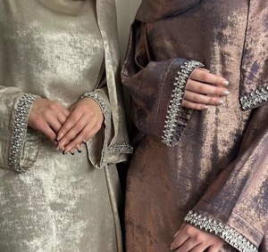 Abito musulmano da donna J-81 elegante Abaya dalla moda modesta squisitamente lussuosa - Product Image 3