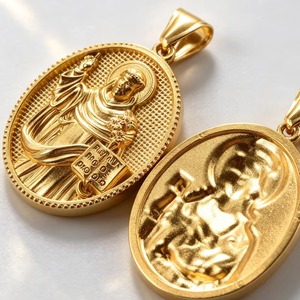 Pendentifs médaillons religieux vintage en acier inoxydable plaqué or 18 carats avec relief 3D, amulette de foi, bijoux cadeau - Product Image 1