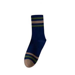 S042906JY Chaussettes de sport tendance en coton printemps-été à rayures contrastées, chaussettes en coton peigné pour hommes - Product Image 5