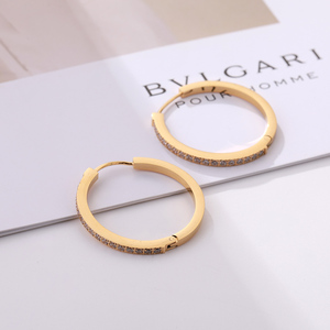 Aros de Acero Inoxidable Chapados en Oro Personalizados, Juego de Joyería de Moda para Mujer, Personalizable - Product Image 3