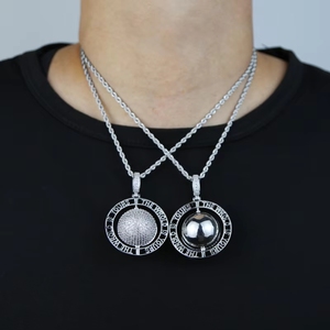 Ciondolo Ispirato ai Rapper Più Venduto, Lettera 'World Is Yours', Gioielli Hip-Hop, Catena Geometrica Placcata in Oro 18K e Platino - Product Image 2