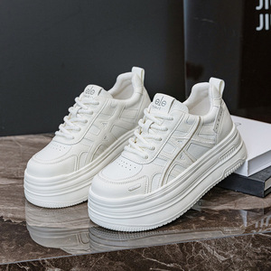 Baskets décontractées d'hiver pour femmes 2026, légères, à talon haut, à dents rondes, en toile respirante, blanc pastel - Product Image 1