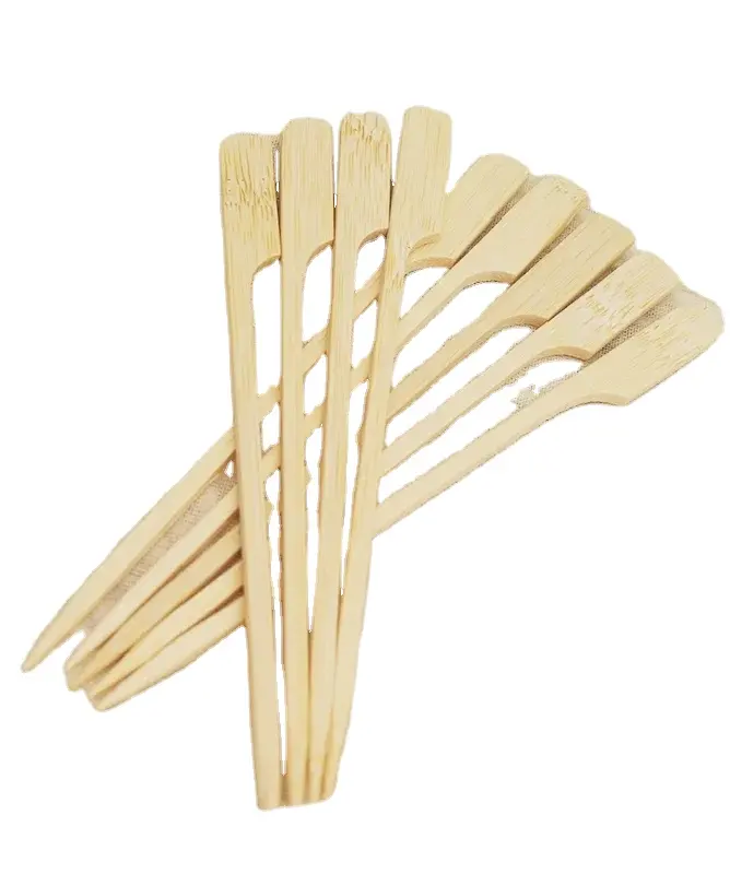 Bâtons de brochettes jetables en bambou naturel vert et jaune de 6 et 7 pouces de long pour barbecue