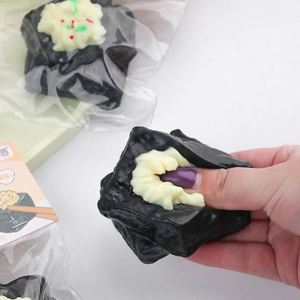 Balle anti-stress sensorielle Tofu Piquant - Jouet à presser réaliste en forme de tofu fermenté pour soulager l'anxiété et la stimulation sensorielle - Product Image 6