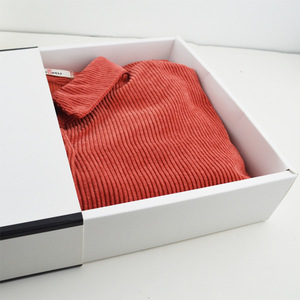 Tùy Chỉnh Thiết Kế Matte Đen Trắng Sang Trọng Bán Lẻ Quần Áo Bao Bì Quà Tặng Bao Bì Hộp Giấy Với Logo Cho Quần Áo T Shirt - Product Image 1