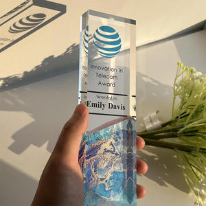 Plaque de récompense personnalisée moderne pour les anniversaires d'entreprise, les cérémonies de récompenses des employés, sculpture artistique en résine transparente - Product Image 2