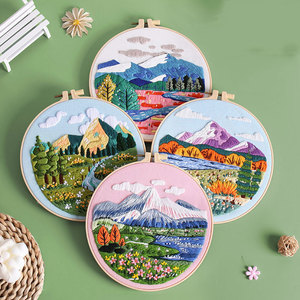 Kit de <span class=keywords><strong>broderie</strong></span> artisanale DIY : Créez une décoration artistique exclusive avec des paysages et des fleurs entrelacés sur un tissu de qualité - Product Image 1