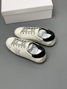<span class=keywords><strong>Sneakers</strong></span> in Pelle Bianca Effetto Vissuto con Stella, Lacci Grigi, Tacco Nero, Suola Morbida, Scarpe Casual da Donna per Uso Quotidiano, Vendita all'Ingrosso - Product Image 5