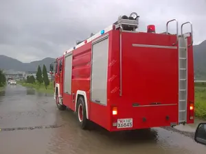 Caminhão de bombeiros dongfeng 4*2, caminhão de combate a incêndios, água e espuma
