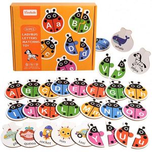 Jeu d'apprentissage interactif et créatif de l'alphabet : Ensemble de flashcards en bois sur le thème des animaux et des mots fréquents, avec poupées coccinelles - Product Image 1