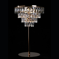 Support de centre de table en cristal doré à succès, avec lumière sans fil à changement de couleur, grand support floral en métal doré pour centres de table de mariage