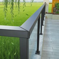 Modernes Aluminium-Glas-Geländersystem für Treppen und Balkone mit Wasserbeständigen Aluminiumpfosten