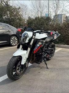 <span class=keywords><strong>Benelli</strong></span> TNT600 |   Motor de Cuatro Cilindros en Línea de 600cc |   Motocicleta Naked con Refrigeración Líquida, Inyección Electrónica de Combustible y Sistema ABS - Product Image 6