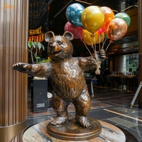 Décoration de rue commerçante en plein air personnalisée Grande statue d'ours en bronze coulé Ballons géants Support d'ours Sculpture en bronze